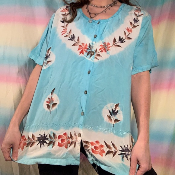 🌸 beautiful L.S.I blouse 🦋 - Picture 2 of 3